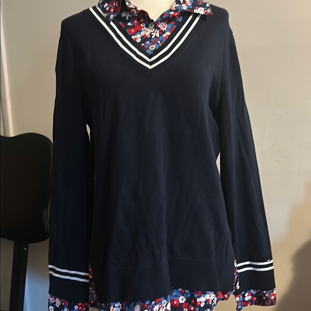 Navy V-Neck Women's Top with Floral Accents